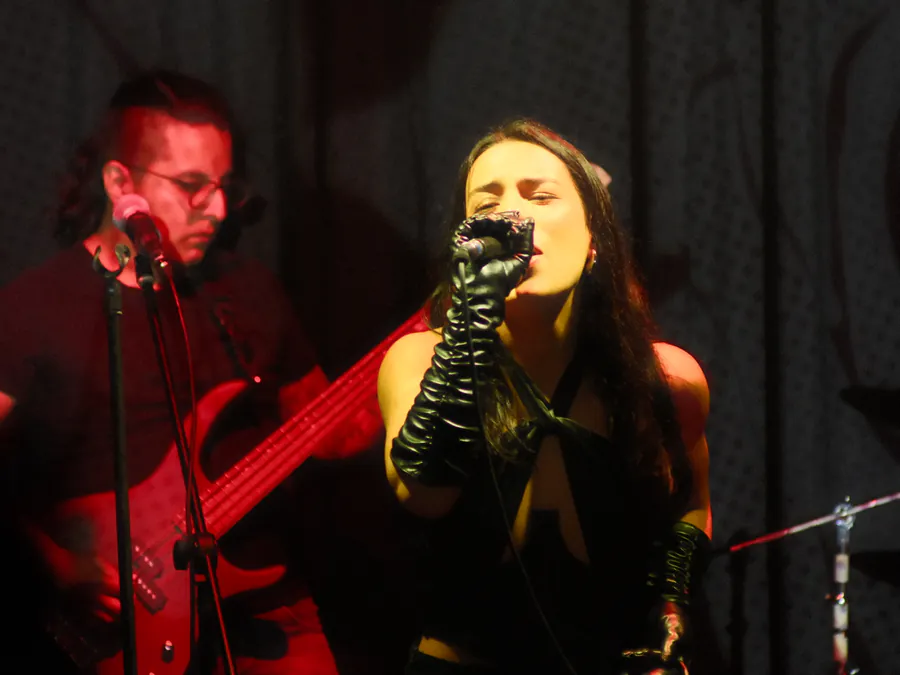 Estudiante de canto de Classicstone Music Center en Bogotá (2 de 12)