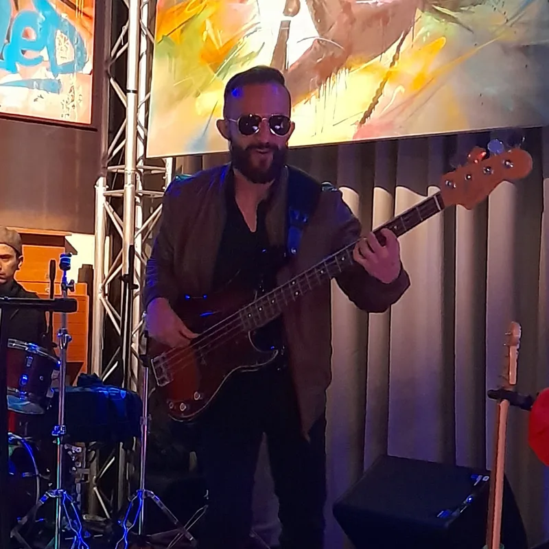 Estudiante de andrés leguizamón de Classicstone Music Center en Bogotá (2 de 3)