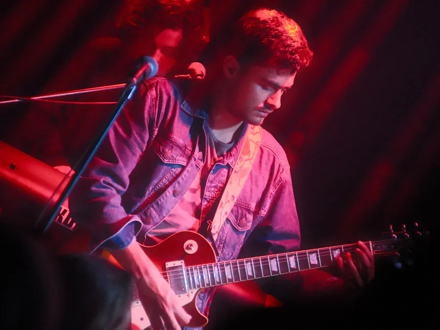 Estudiante de guitarra de Classicstone Music Center en Bogotá (4 de 8)