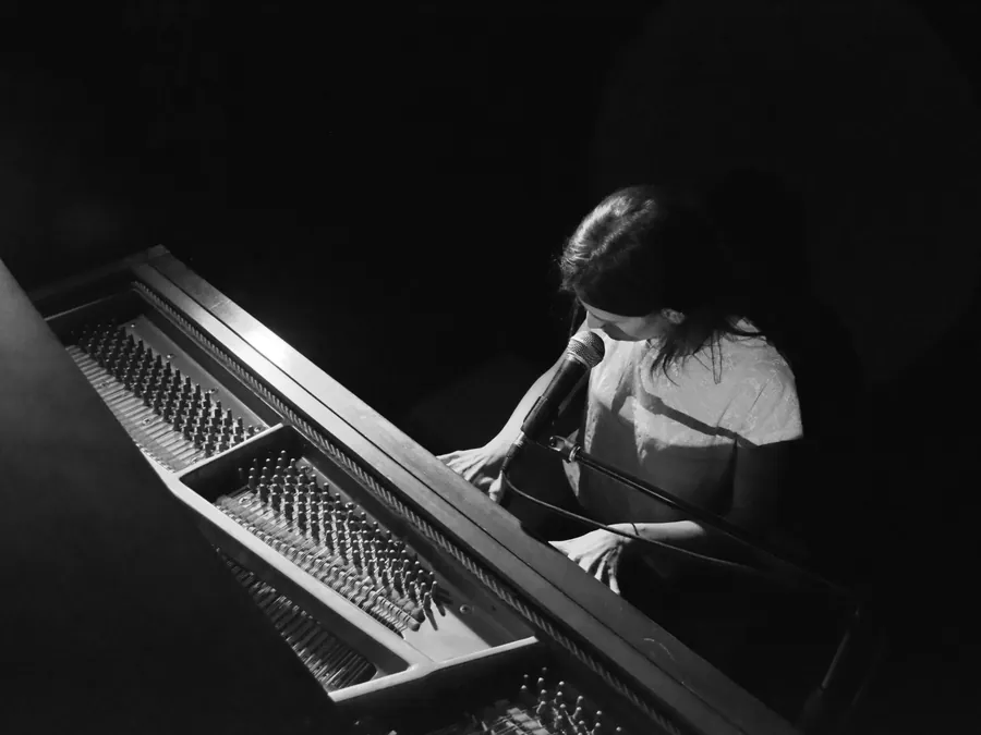 Estudiante de piano de Classicstone Music Center en Bogotá (4 de 8)