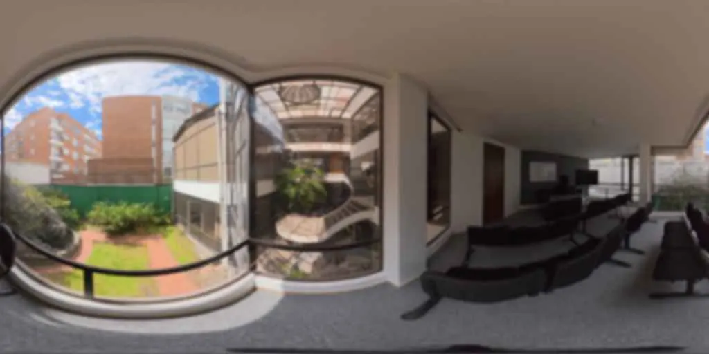 Instalaciones de Classicstone Music Center en Bogotá: salones grupales en recorrido 360°